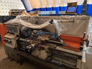 Станок токарно-винторезный универсальный КА-280