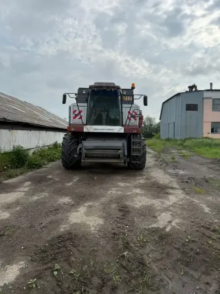 Зерноуборочный комбайн acros 530