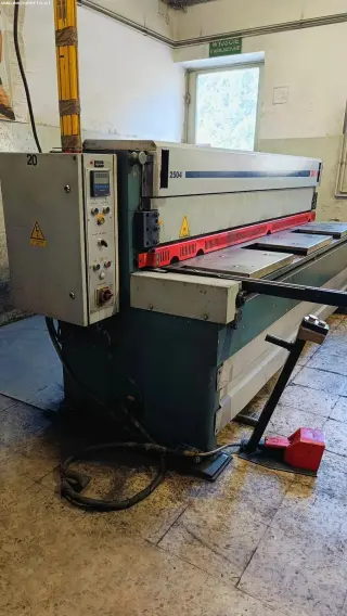Механические гильотинные ножницы DURMA MS 2504