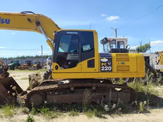 Экскаватор KOMATSU PC220-8MO