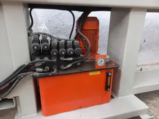 Дорновый полуавтоматический трубогибочный станок Cansa Makina CMH42
