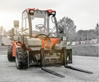 телескопический погрузчик Everun ERT1500, г/п 1350 кг
