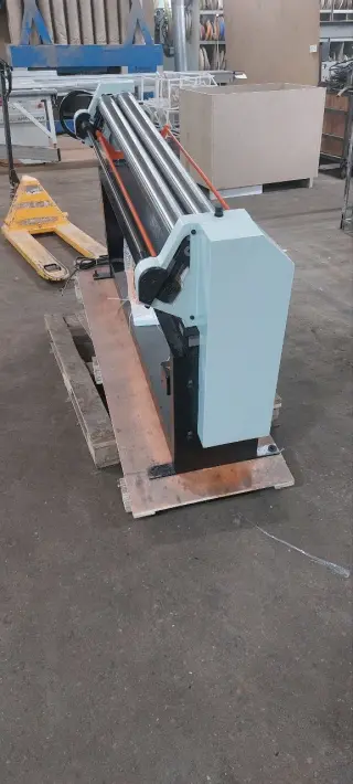 Вальцовочный электромеханический станок STALEX ESR-1300Х1.5