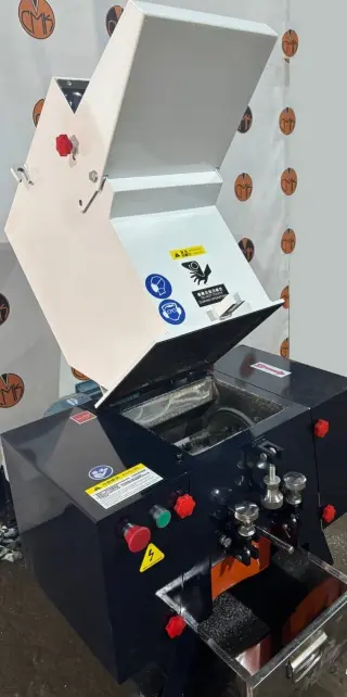 Дробилка для полимеров PC-250