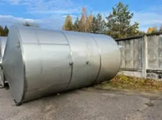 Емкости нержавеющие, объем -25 куб.м., вертикальные, рубашка, термос, мешалка