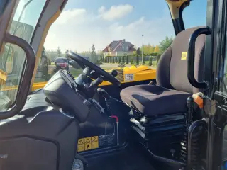Телескопический погрузчик JCB 531-70