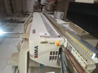 Кромкооблицовочный станок