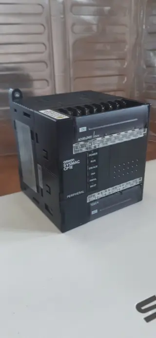 Контроллер Omron CP1E-E20DR-A