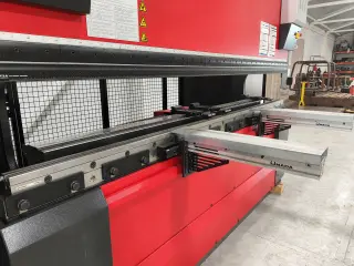 Листогибочный пресс amada HFE 3i 1003