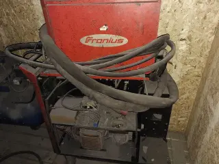 Сварочный аппарат полуавтомат Fronius Vanosynergic