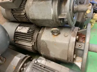 Мотор-редуктор Sew-eurodrive RF73/DT90S4/BM