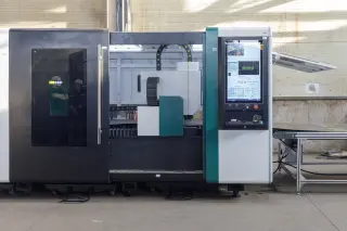 Оптоволоконный лазерный станок OreeLaser R8015 Raycus 6kw