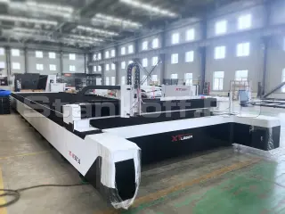 Широкоформатный оптоволоконный лазер для резки металла XTC-30120W/12000 Raycus