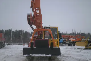 Бурильно-сваебойная машина БМ-831