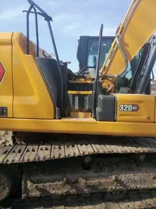 Гусеничный экскаватор Caterpillar 320GC
