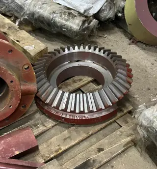 Шестерня коническая большая 483050600100 КСД-900 СМД-120
