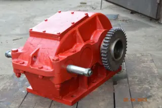 Редуктор крановый вертикальный Ц2 300-40-11.