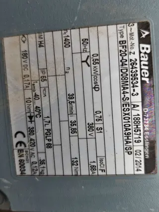 Мотор-редуктор цилиндрический плоский BAUER BF20-04/D08XA4-S/ESX010A9HA/SP, 0,55 кВт, 39,5 об/мин, вал 30 мм