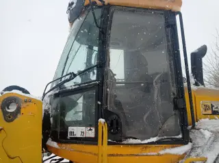 Погрузчик JCB 456 ZX; 2006 г. в., № двиг. 21737640, VIN: JCB456Z0J71169276, цвет желтый. ТС не на ходу, частично разукомплектовано. Отсутств