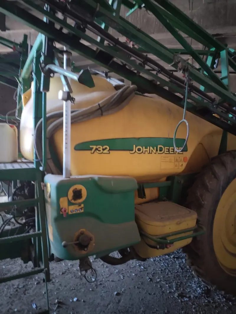 Опрыскиватель «john deere 732 М»
