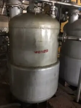 Варочные котлы МЗС-241, объем — 1 куб.м., рубашка, мешалка, боковой люк