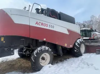 Зерноуборочный комбайн Ростсельмаш Acros 550