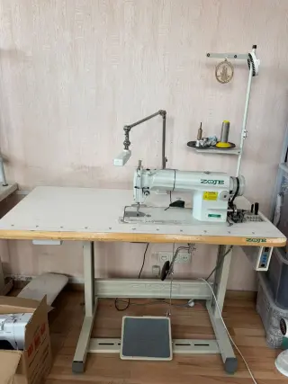 ZOJE ZJ-8500G промышленная одноигольная прямострочная машина