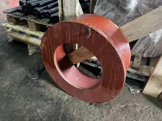 Стакан левый СМД-110 104910210000