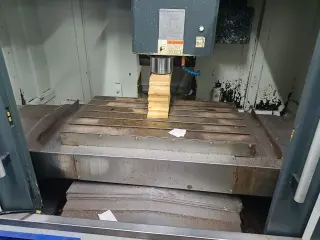 MAXMILL VMC-855