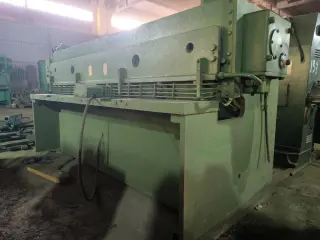 Ножницы-гильотина erfurt sctp 3,15/2500