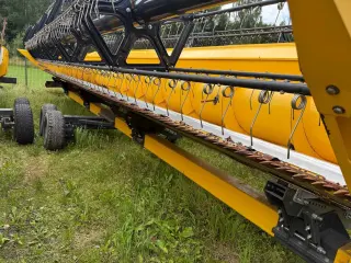 Жатка зерноуборочная New Holland 30V