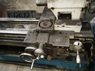 Токарно-винторезный станок CS6166С/1500