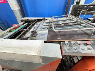 Лакировальная машина CLARITY SG 880 UV SPOT