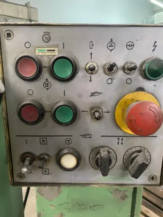 Плоскошлифовальный станок 3Д710В