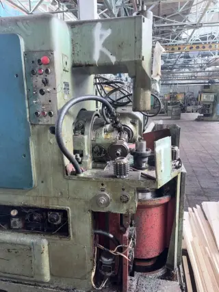 Зубофрезерный станок 5А312