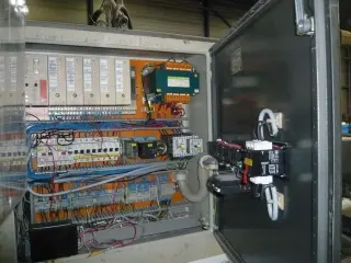 Двухкомпонентный экструдер 2KM PolyMix 1350 на полиуретане