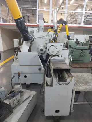 Круглошлифовальный станок 3М152ВМ