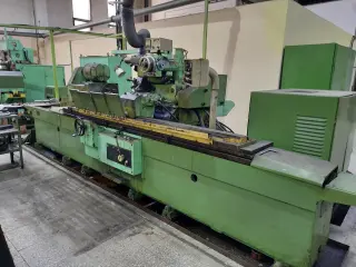 Круглошлифовальный станок 3У144