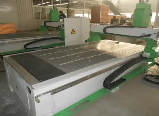 Фрезерно-гравировальный станок с ЧПУ WoodTec HP 1325