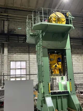 Пресс механический К9538 усилием 630 тонн