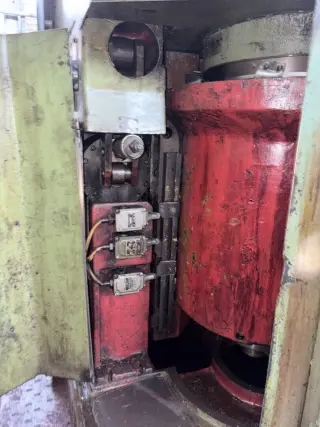 Зубофрезерный станок 5А312