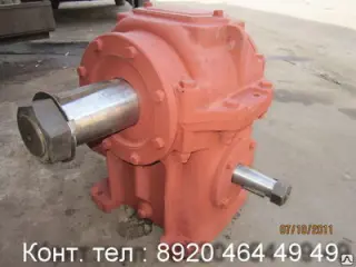Глобоидный редуктор РГСЛ 160‑10‑52 — специализированное решение для лифтовых приводов, обеспечивающее плавное и точное п