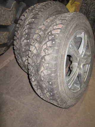 Комплект колес R15 (шипованные шины + диски)