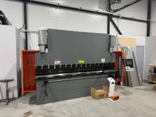 Листогибочный пресс с ЧПУ, производство Китай, WE67K-125T/3200