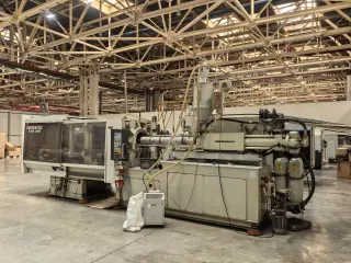 Термопластавтомат Negri Bossi V370-2000