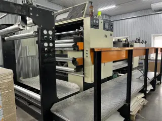 Флаторезка машина SBL NSC-1400, 2003 г.в. 2 рольные зарядки. Ширина роля 1400 мм