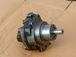 Гидромотор пилы Bucher Ponsse 0069107 (QXM42-032L)