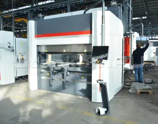 Электромеханический листогибочный пресс с ЧПУ DDM 5020 4 axis