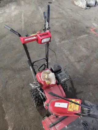 Снегоуборщик HONDA HS622HW