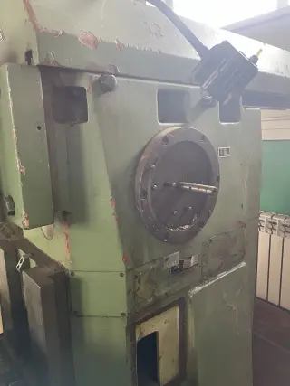 Фрезерный станок FGH32 по металлу